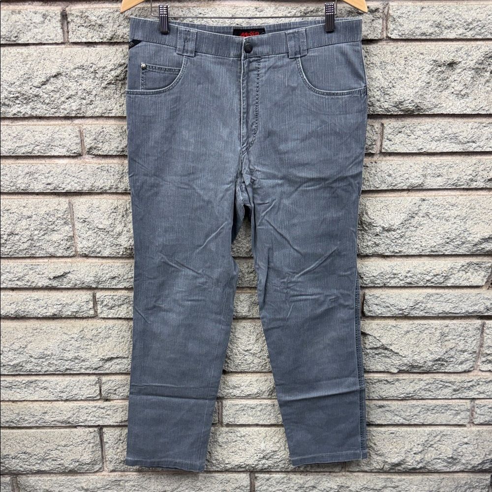 Men's Gray Chinos - Classic Straight Fit